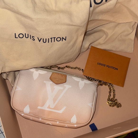 Louis Vuitton Cream Clutch with Gold Chain